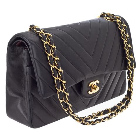 chanel 2018 chevron filigree messanger flap bag
